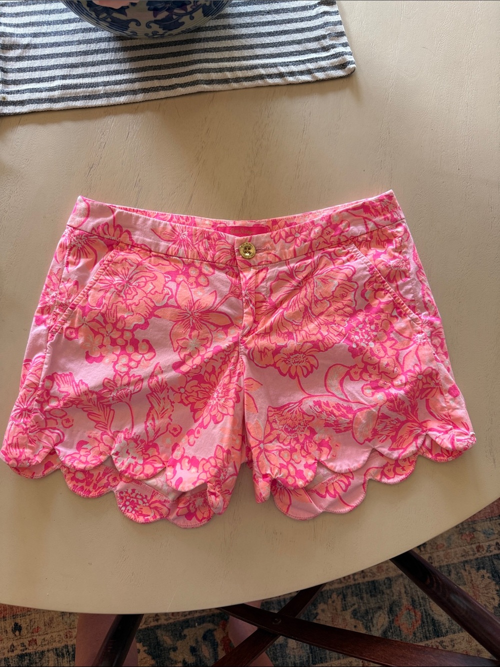 🌴 Lilly Pulitzer Floral Scallop Hem Women's Shorts Size 2